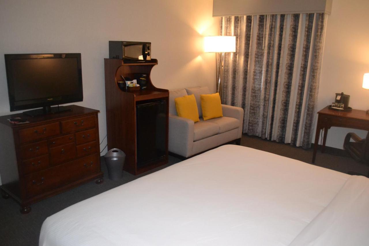 The Kensington Hotel Ан Арбър Екстериор снимка
